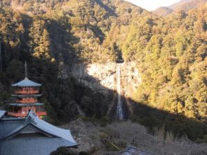 熊野大滝と三重塔1